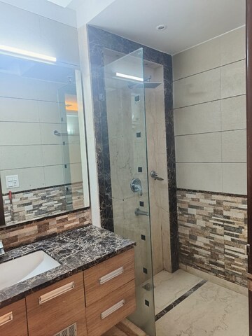 Bathroom in 4 BHK Builder Floor at Safdarjung Enclave – for Rent