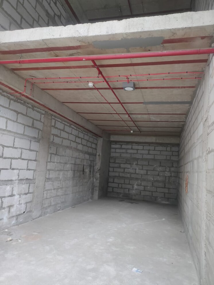  Parking, maruti-millennium-tower Commercial Showroom 1568 Sq.Ft. In Baner Pune 9016605