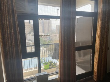 Room in 3 BHK Builder Floor at Suncity Township Gurgaon, Sector 54 – for Rent