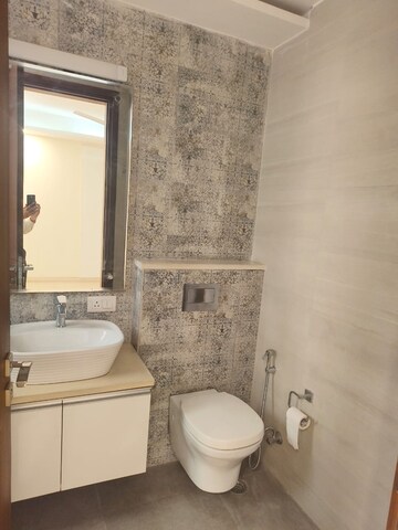 Bathroom in 4 BHK Apartment at Green Park – for Rent