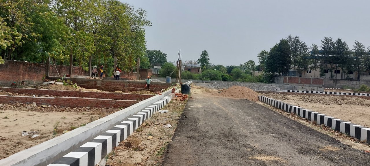 Plot For Sale in Parikrama
