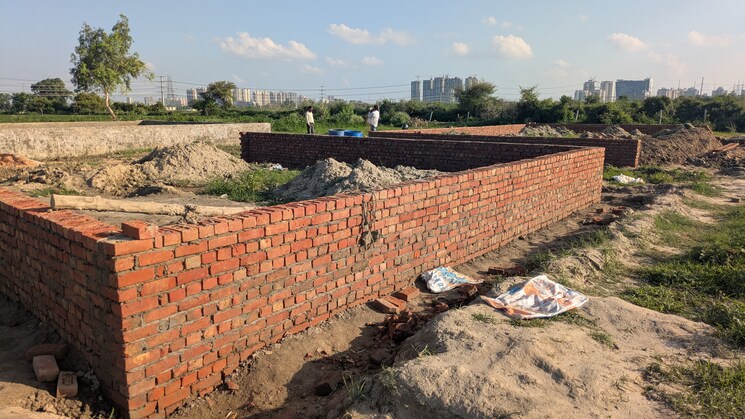 undefined, sector 93  80 Sq.Yd. Plot In Sector 93 Noida 9016611