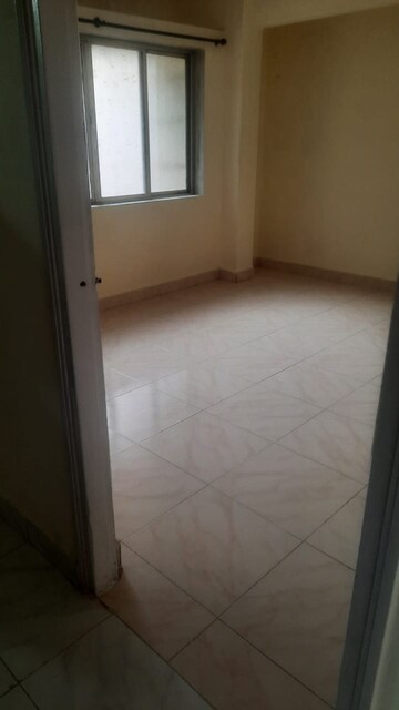 Room in 1 BHK Apartment at Shiv Srushti CHS Kalwa, Kalwa – for Rent