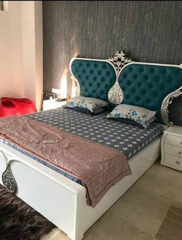 Bedroom in 4 BHK Apartment at Supertech Supernova Nova Residences, Sector 94 – for Rent