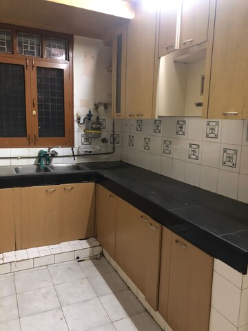 Kitchen in 3 BHK Apartment at Sanskriti Apartments Gurgaon, Sector 43 – for Sale