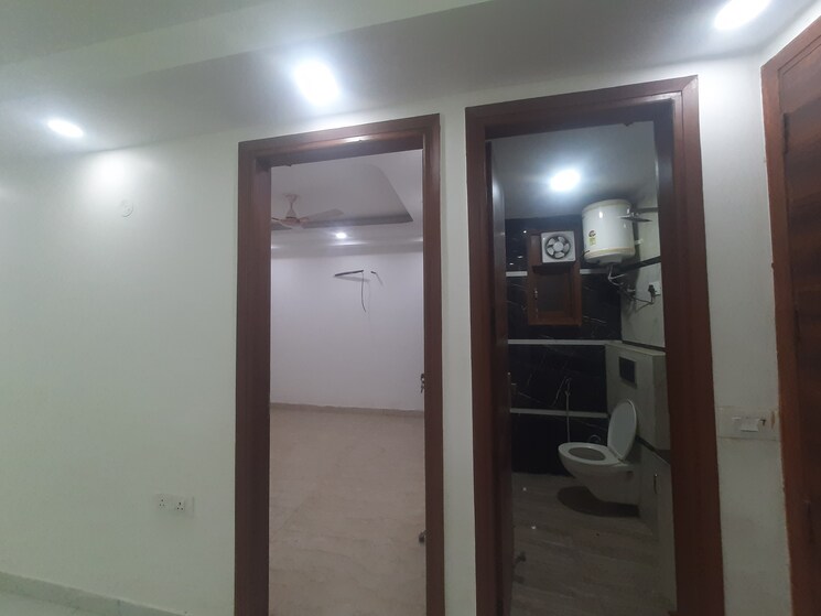 Room, sarvodaya enclave 2 Bedroom 2000 Sq.Ft. Builder Floor In Sarvodaya Enclave Delhi 9016692