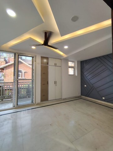 Room in 4 BHK Builder Floor at Malviya Nagar – for Rent