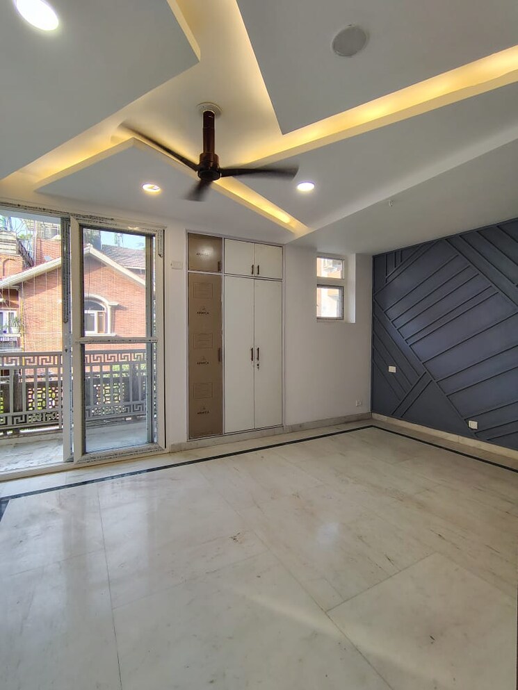 Room, malviya nagar 4 Bedroom 3000 Sq.Ft. Builder Floor In Malviya Nagar Delhi 9016720