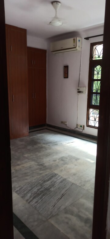 Furnished Amenities in 2 BHK Apartment at Sanskriti Apartments Gurgaon, Sector 43 – for Sale