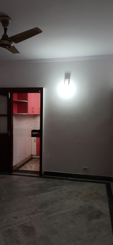 Room in 2 BHK Apartment at Sanskriti Apartments Gurgaon, Sector 43 – for Sale