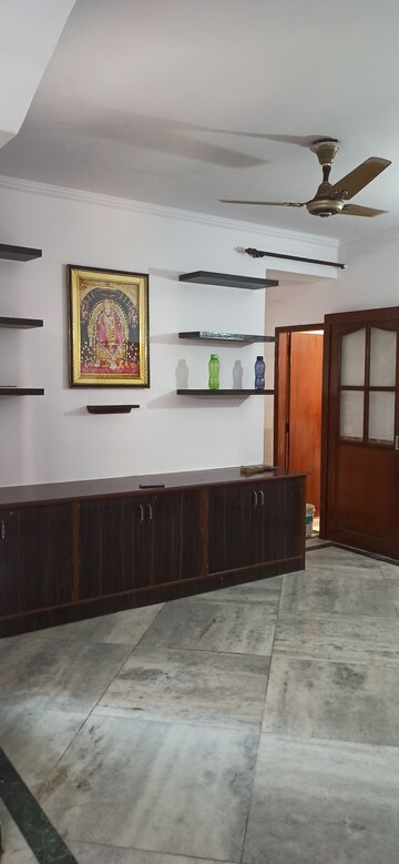 Furnished Amenities in 2 BHK Apartment at Sanskriti Apartments Gurgaon, Sector 43 – for Sale