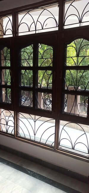 Balcony in 2 BHK Apartment at Sanskriti Apartments Gurgaon, Sector 43 – for Sale