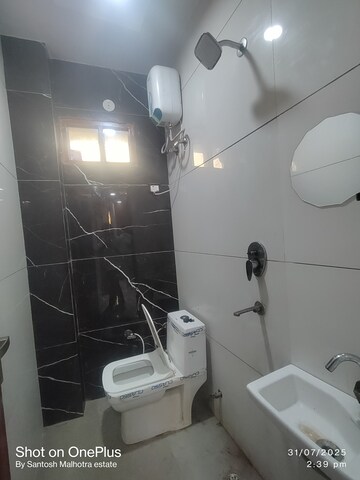 Attached Bathroom in 2 BHK Builder Floor at Dwarka Mor – for Rent