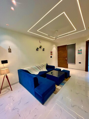 Team Area in 2 BHK Builder Floor at Saket – for Rent