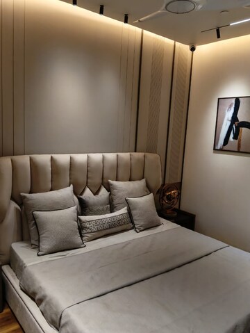 Living Room in 3.5 BHK Apartment at Sawasdee Heights, Lawrence Road – for Sale