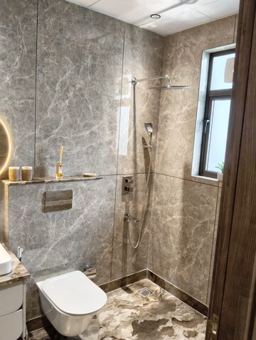 Bathroom in 3.5 BHK Apartment at Sawasdee Heights, Lawrence Road – for Sale