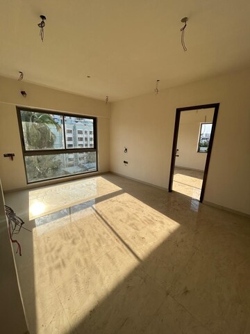 Room in 3 BHK Apartment at Diamond Garden, Chembur – for Rent