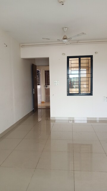 Room in 3 BHK Apartment at Nanded City Asawari, Nanded – for Rent