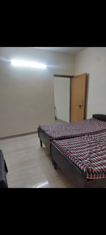 Bedroom in 1 BHK Apartment at Sarita Vihar Pocket-J RWA, Sarita Vihar – for Rent