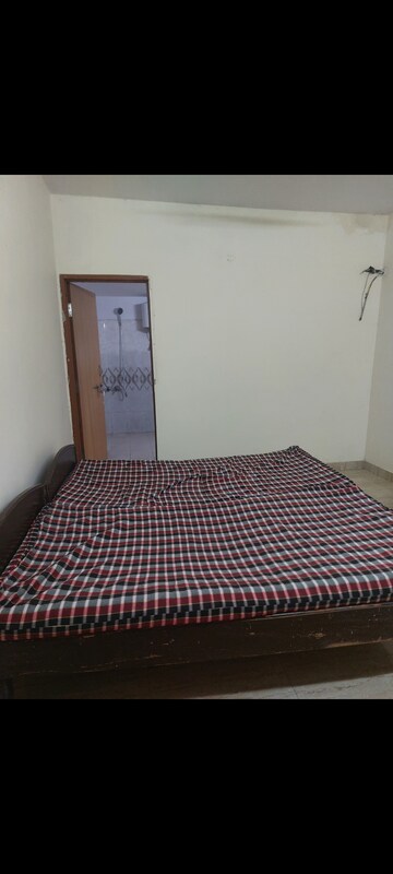 Bedroom in 1 BHK Apartment at Sarita Vihar Pocket-J RWA, Sarita Vihar – for Rent