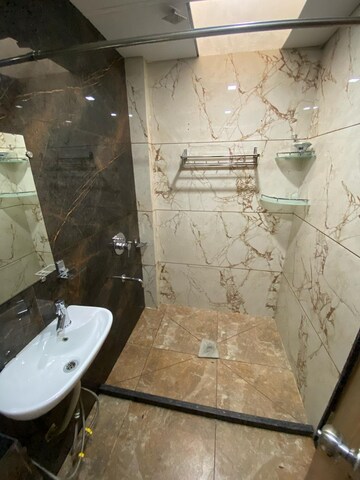 Bathroom in 6 BHK Villa at Pardi Kande – for Sale