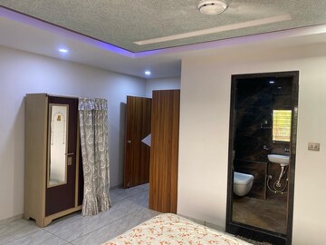 Bedroom in 6 BHK Villa at Pardi Kande – for Sale