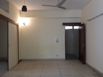 3 BHK Builder Floor For Rent in Sarvapriya Vihar
