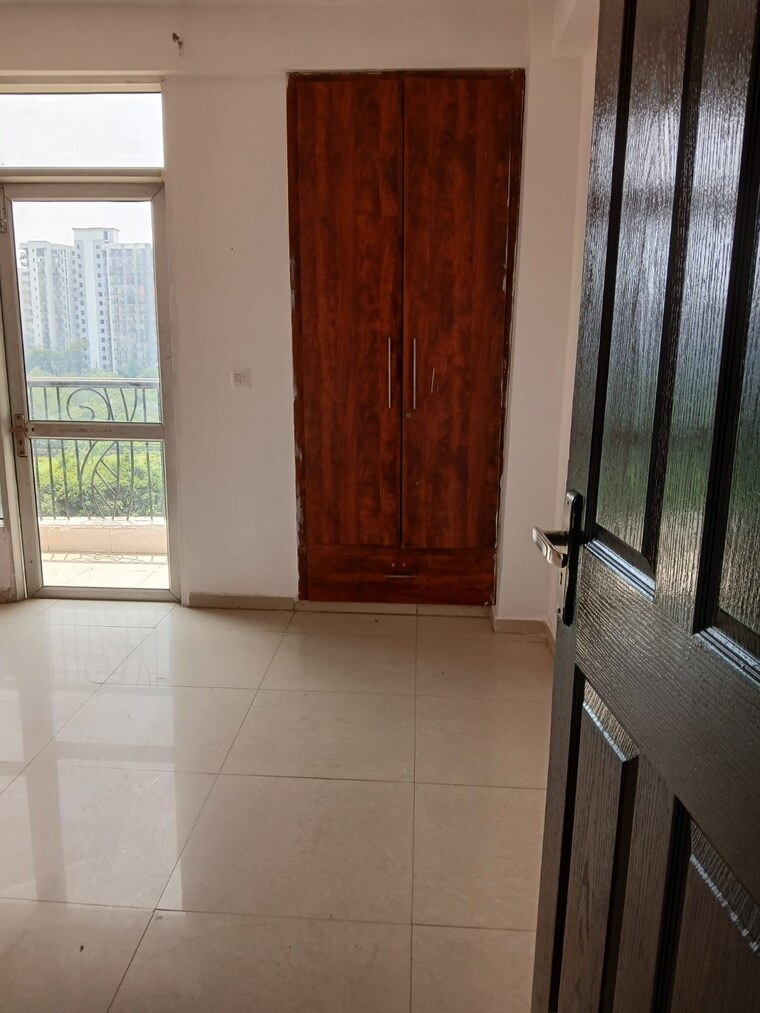 Balcony, satyam-defence-colony-phase-ii 2 Bedroom 1285 Sq.Ft. Apartment In Kudi Khera Greater Noida 9016860