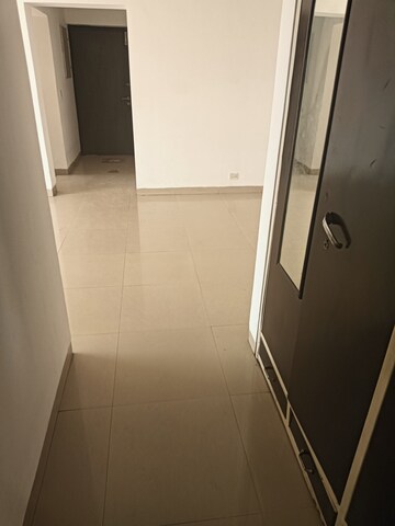 Building Lobby in 3 BHK Apartment at Ansal Highland Park, Sector 103 – for Rent