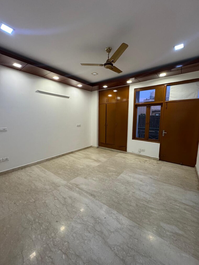 Room, satyam-defence-colony-phase-ii 3 Bedroom 2107 Sq.Ft. Apartment In Kudi Khera Greater Noida 9016900