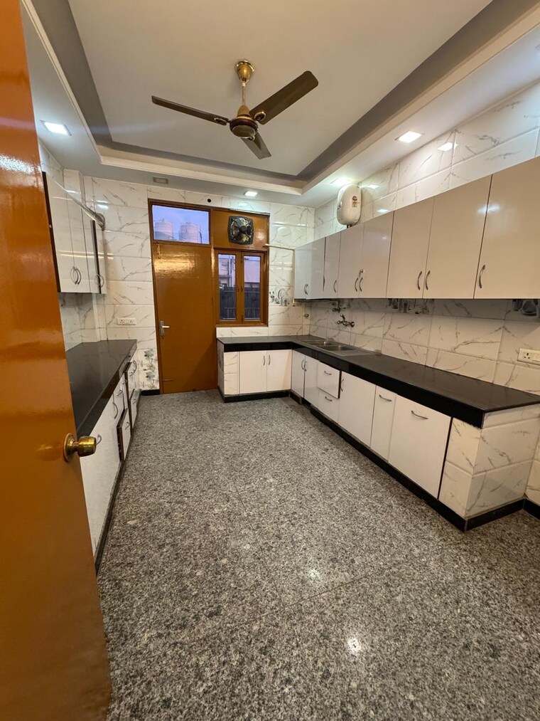 Kitchen, satyam-defence-colony-phase-ii 3 Bedroom 2107 Sq.Ft. Apartment In Kudi Khera Greater Noida 9016900