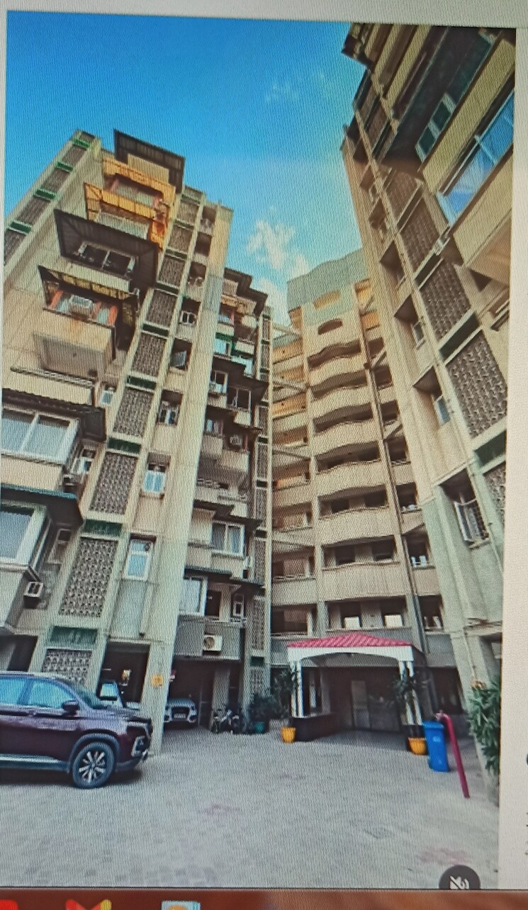 Listing Cover Image