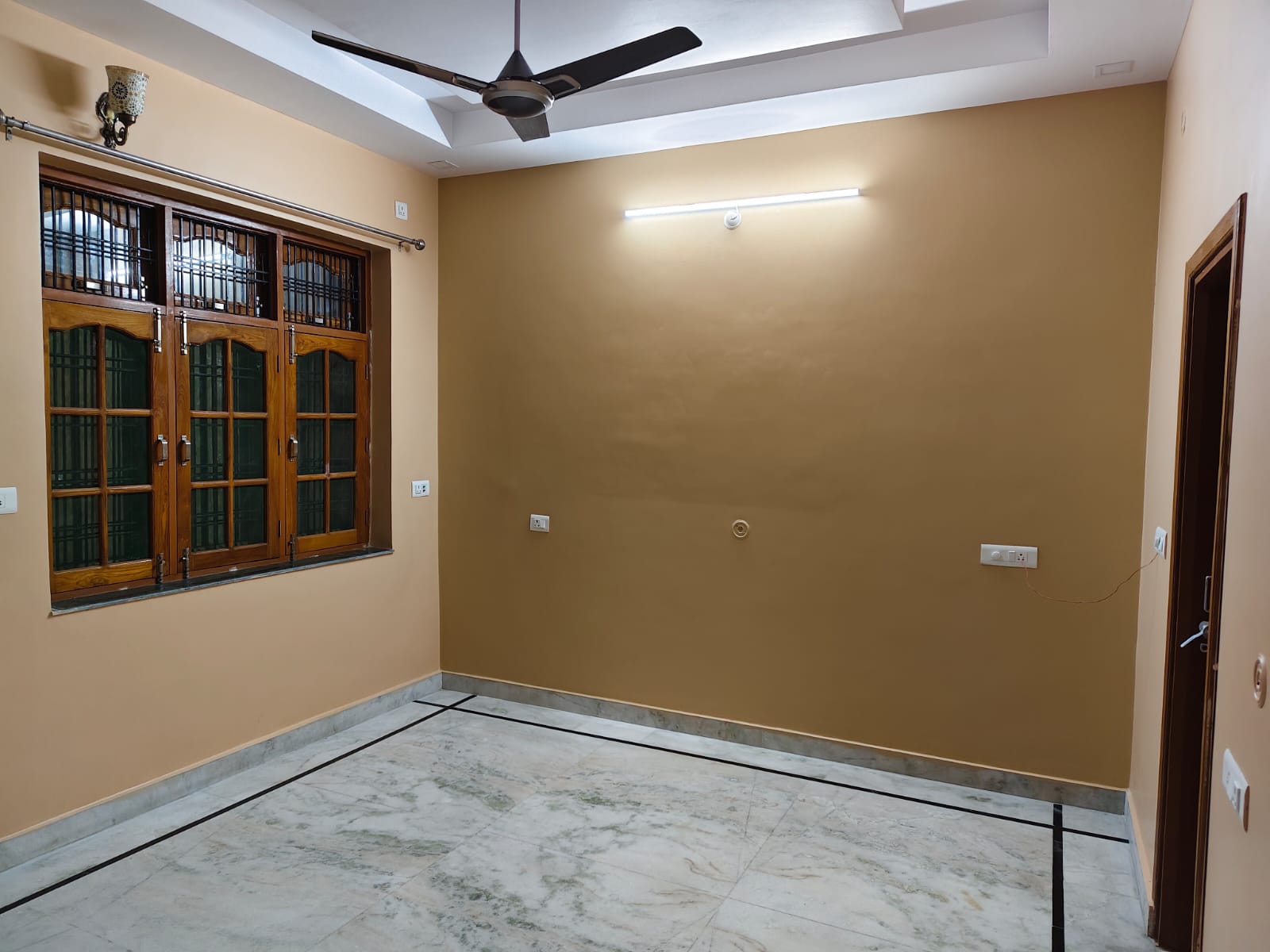 3 BHK + Pooja Room Builder Floor For Rent in Gomti Nagar