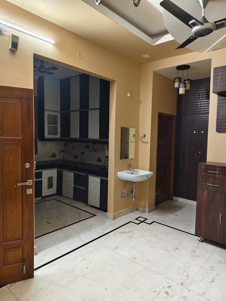 Living Room, gomti nagar 3 Bedroom 2200 Sq.Ft. Builder Floor In Gomti Nagar Lucknow 9016940