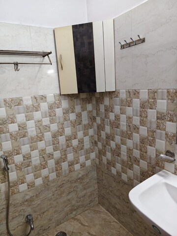 Bathroom in 3 BHK Builder Floor at Gomti Nagar – for Rent