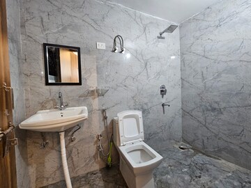 Bathroom in 1 BHK Builder Floor at Saket – for Rent