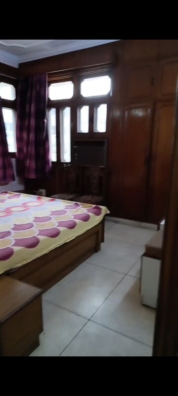 Bedroom in 3 BHK Apartment at Ip Extension – for Rent