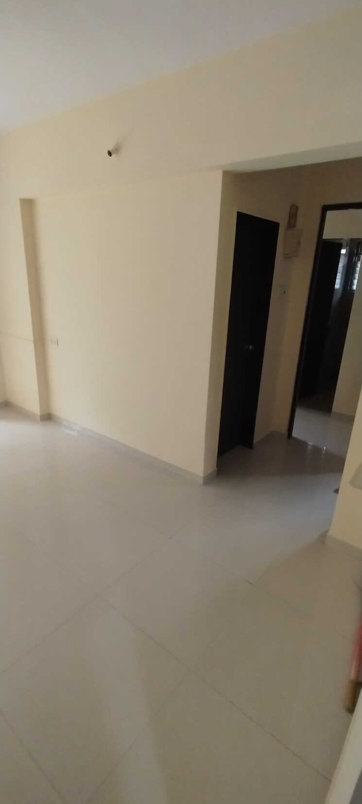 Room, rosa-classique 1 Bedroom 550 Sq.Ft. Apartment In Kasarvadavali Thane 9016967