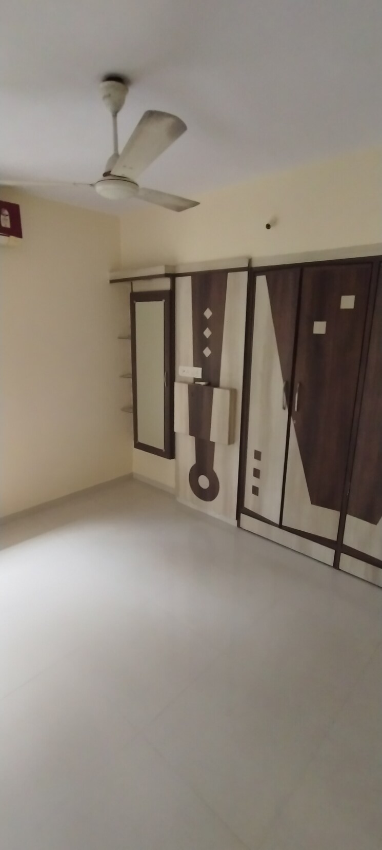 Room, rosa-classique 1 Bedroom 550 Sq.Ft. Apartment In Kasarvadavali Thane 9016967