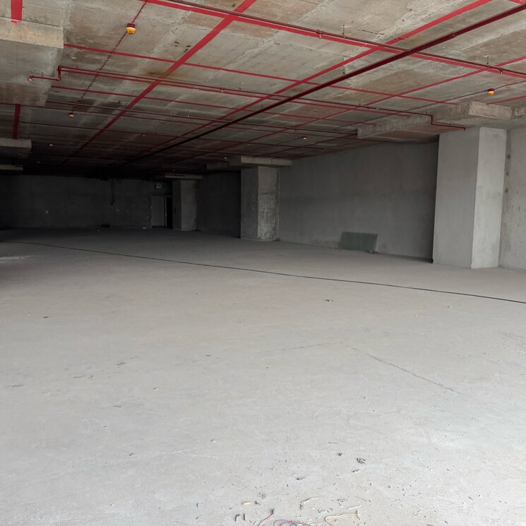  Parking, hi tech city Commercial Office Space 13000 Sq.Ft. In Hi Tech City Hyderabad 9016994