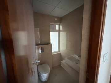 Bathroom in 2.5 BHK Apartment at Aurobindo Kohinoor, Serilingampally – for Rent