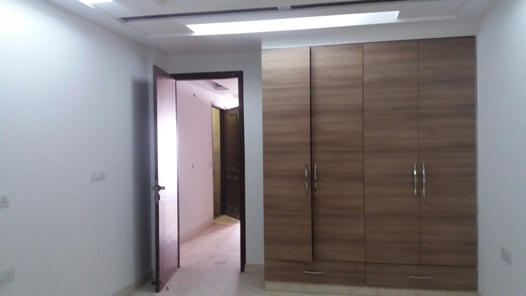 3 BHK + Servant Room Builder Floor For Rent in Builder Floor