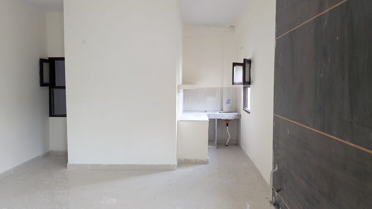 Room, shramik-kunj-sector-66 1 RK 900 Sq.Ft. Independent House In Sector 66 Noida 9017016