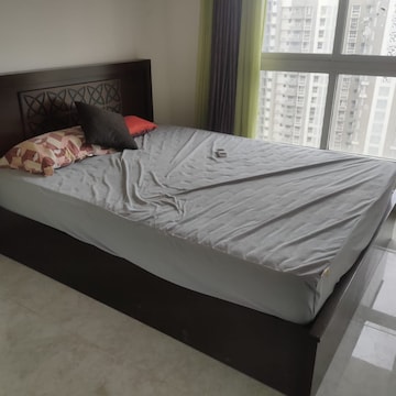 Bedroom in 2 BHK Apartment at Lodha Amara, Sandoz Baug – for Rent