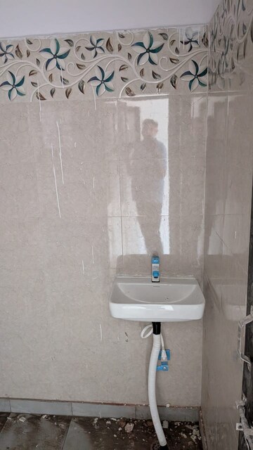 Bathroom in 1 RK Independent House at Shramik Kunj Sector 66, Sector 66 – for Rent