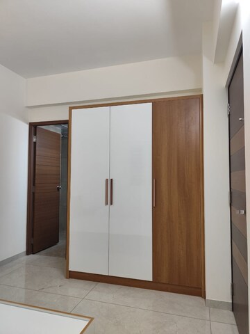 Room in 2 BHK Apartment at Edappally – for Sale