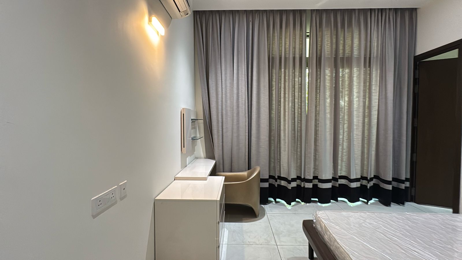 4 BHK Apartment For Rent in DLF Regal Gardens