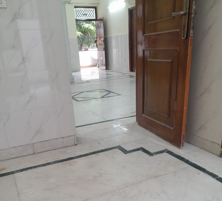 Room, delta ii greater noida 3.5 Bedroom 270 Sq.Yd. Independent House In Delta Ii Greater Noida Greater Noida 9017128