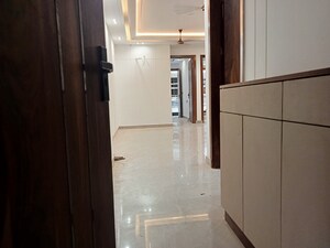 Building Lobby in 3 BHK Builder Floor at Mahavir Enclave 1 – for Sale