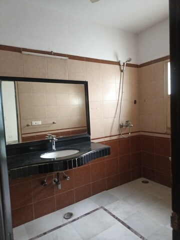 Kitchen in 4 BHK Independent House at Sector 51 – for Rent